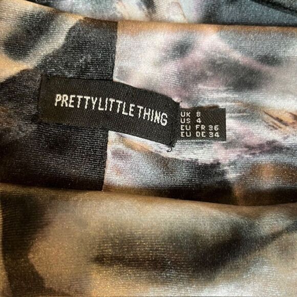 Pretty Little Thing Stretch Velour Strappy Open Back Dress Black Abstract 4 - Picture 5 of 9